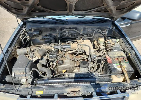 2000 Toyota Tacoma Xtracab from USA, damaged, VIN 4TAVL52N9YZ613854